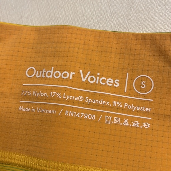 4. Outdoor Voices Sweat Tech Leggings & Sport Bra Set Yellow - Picture 8 of 9